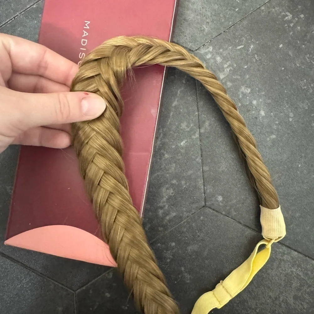 Madison Braids Hair Braid in Arisa Fishtail headband